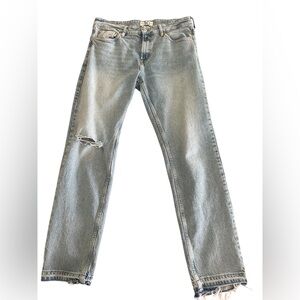 WE THE FREE Distressed Jeans